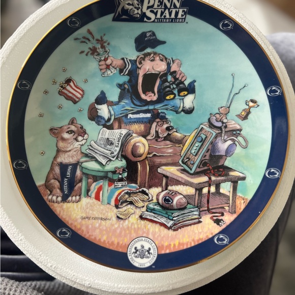 Penn State Prayer Porcelain Collector Plate by Gary Patterson. - Picture 15 of 16